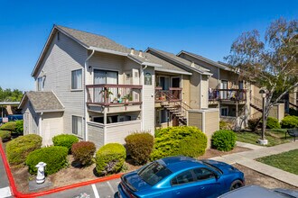 Riverstone Apartments in Antioch, CA - Foto de edificio - Building Photo