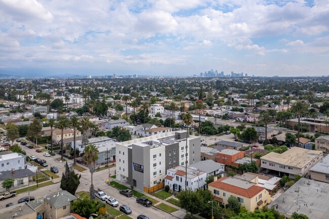 Haven on Orange in Los Angeles, CA - Foto de edificio - Building Photo