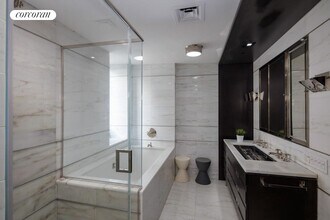 151 E 85th St in New York, NY - Building Photo - Building Photo