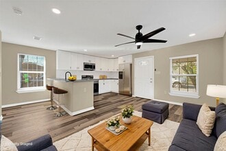 7814 Avenue F in Houston, TX - Foto de edificio - Building Photo