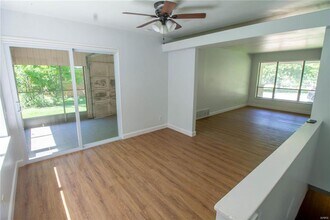 1018 Wylin Ct in St. Louis, MO - Building Photo - Building Photo