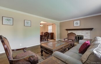 74 Mulberry Ave in Garden City, NY - Building Photo - Building Photo