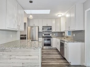 303 Wellesley Dr in O'Fallon, IL - Building Photo - Building Photo