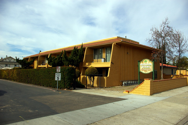 Mollison Palms in El Cajon, CA - Foto de edificio - Building Photo