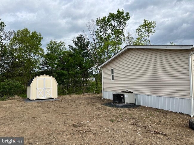 34 Dugan Ct in Hedgesville, WV - Building Photo - Building Photo