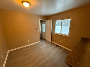 596 Bloomfield Ave in Pontiac, MI - Building Photo - Building Photo