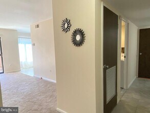 6924 Hanover Pkwy in Greenbelt, MD - Building Photo - Building Photo