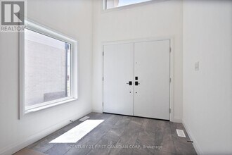 1901 Evans Blvd in London, ON - Building Photo - Building Photo