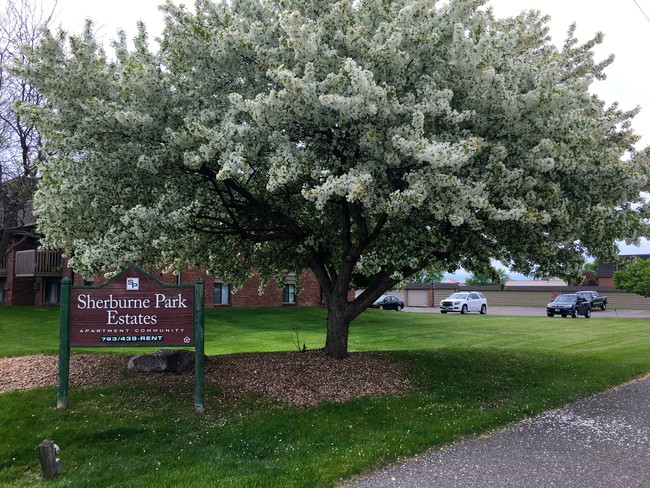 Sherburne Park Estates in Big Lake, MN - Foto de edificio - Building Photo