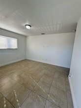 430 NW 47th Ave in Miami, FL - Building Photo - Building Photo