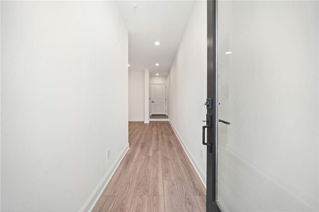 104 Pearl St in Woodstock, GA - Foto de edificio - Building Photo