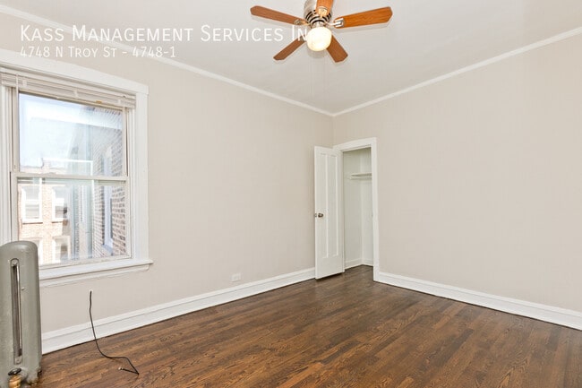 4748 N Troy St in Chicago, IL - Building Photo - Building Photo