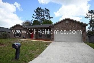 4521 Hermosa Rd in Crestview, FL - Building Photo - Building Photo