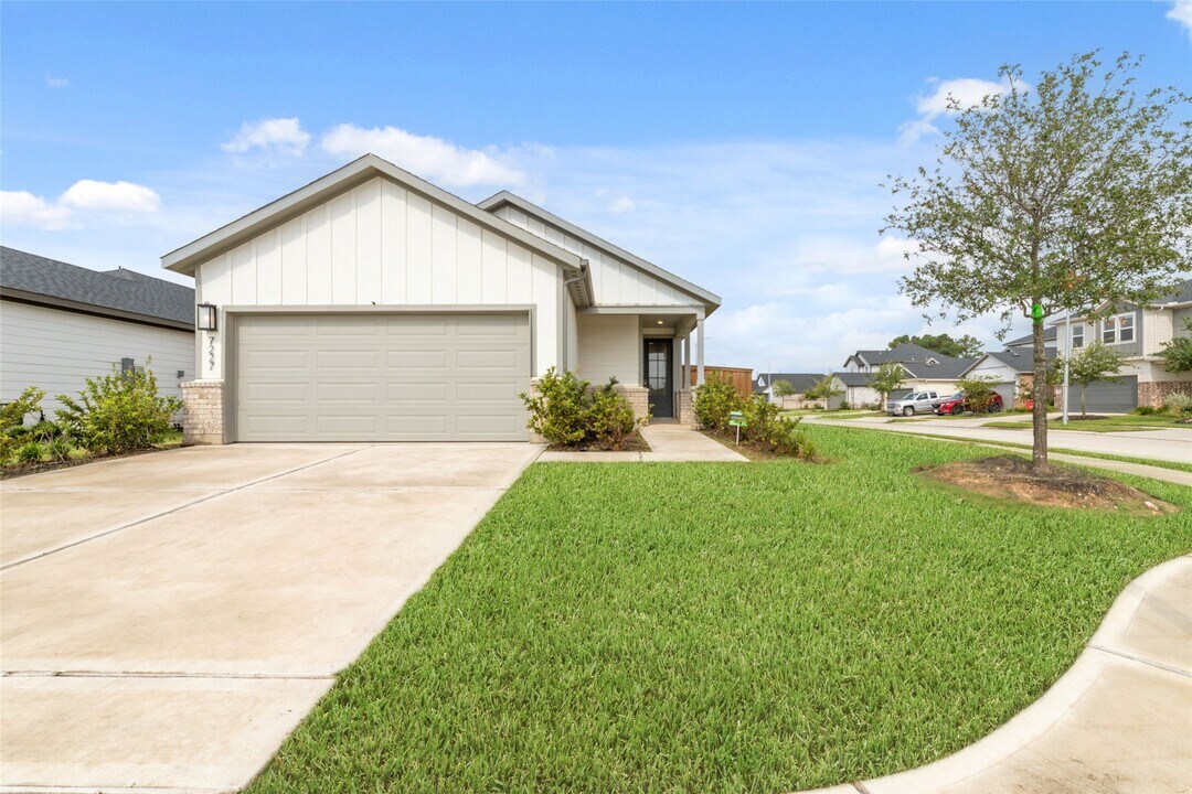 7227 Cedar Hbr Ct in Cypress, TX - Building Photo