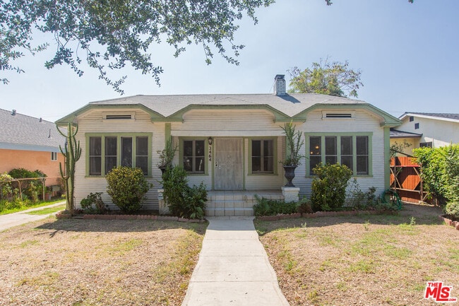 property at 3464 Perlita Ave