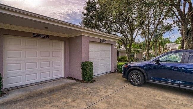 5655 Sheffield Greene Cir in Sarasota, FL - Building Photo - Building Photo