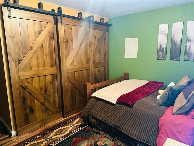 17722 North Park Pl N in Shoreline, WA - Building Photo - Building Photo