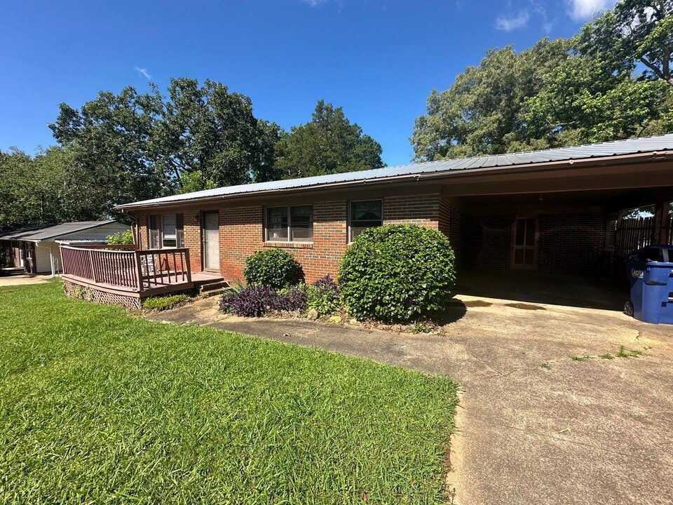 10 Piper St in Oxford, AL - Building Photo