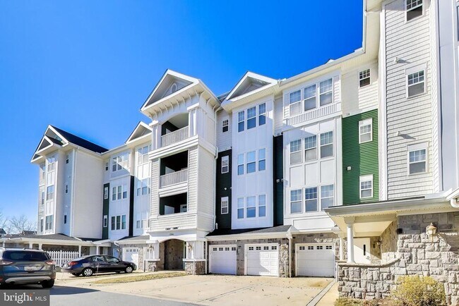 property at 13901 Belle Chasse Blvd