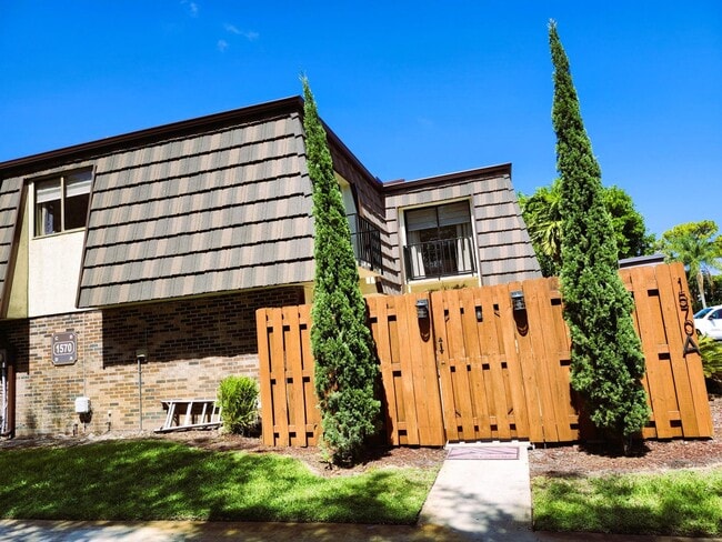 property at 1570 Forest Lakes Cir