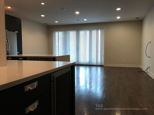 2127 W Division St, Unit 1