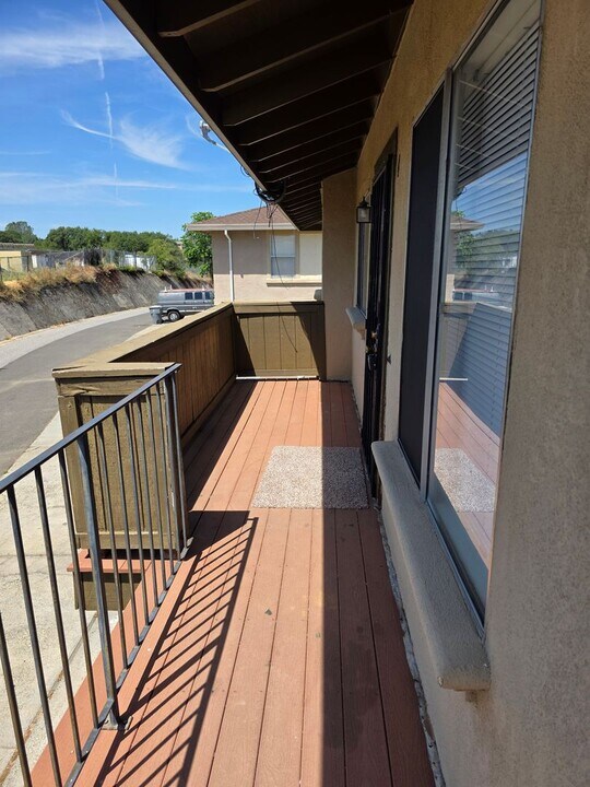 11590 Garnet Way in Auburn, CA - Building Photo