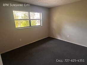 615 13th Ave NW in Largo, FL - Building Photo - Building Photo