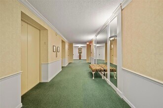 2611 Bayshore Blvd, Unit 504 in Tampa, FL - Building Photo - Building Photo