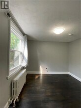 1499 Main St E in Hamilton, ON - Building Photo - Building Photo