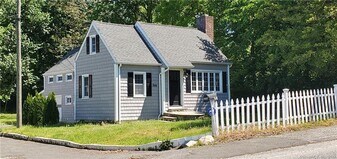 246 West Ave in Darien, CT - Building Photo