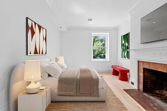 354 Tappan St, Unit 1 in Brookline, MA - Foto de edificio - Building Photo