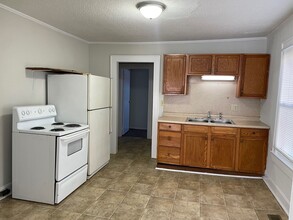 121 S Randolph Ave in Asheboro, NC - Building Photo - Building Photo
