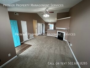 10207 Greenfield Park Rd in Louisville, KY - Building Photo - Building Photo