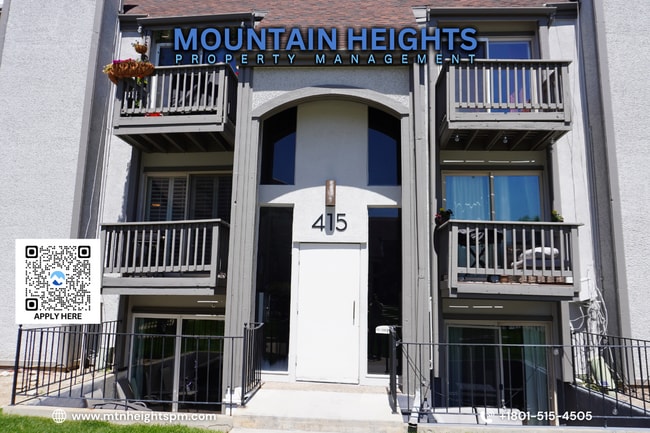 property at 415 E Creekside Cir