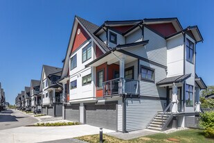 Nature's Walk in Pitt Meadows, BC - Building Photo