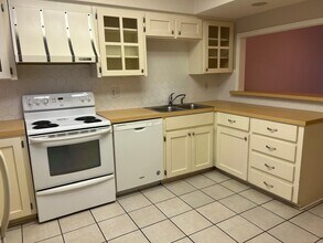 1405 N 15th St, Unit 9 in McAllen, TX - Foto de edificio - Building Photo