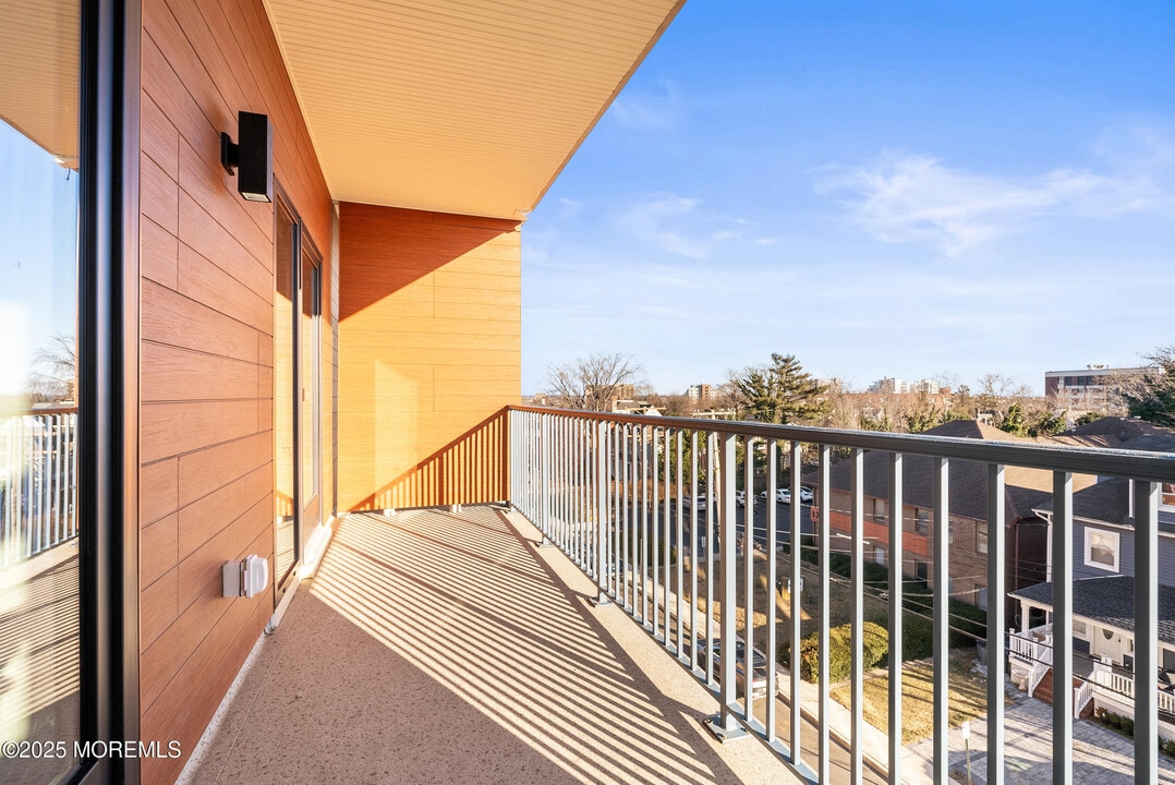 185 Morris Ave in Long Branch, NJ - Building Photo