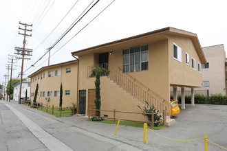 1720 Camden Ave in Los Angeles, CA - Building Photo - Building Photo