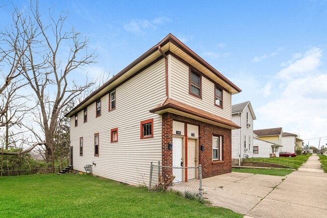 1530 W High St in Springfield, OH - Building Photo - Building Photo