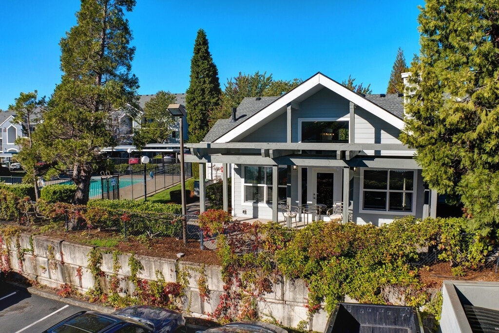 Quatama Village Apartments in Aloha, OR