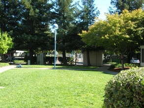 1920 Lazzini Ave in Santa Rosa, CA - Building Photo - Building Photo