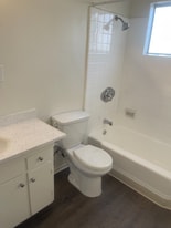 2232 E Lenita Ln, Unit B in Santa Ana, CA - Building Photo