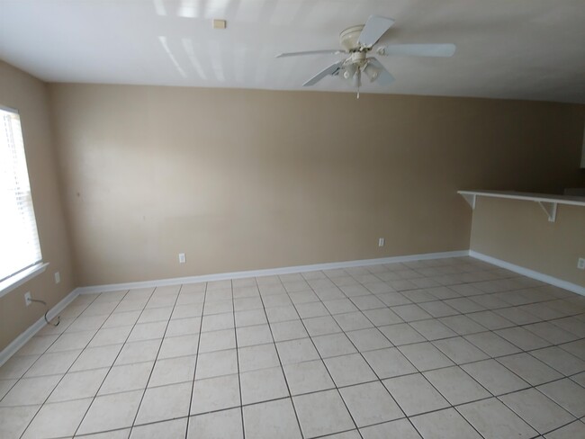 4246 Augustus Oak Ct in Tallahassee, FL - Foto de edificio - Building Photo