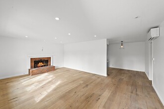 134 Esplanade in San Clemente, CA - Foto de edificio - Building Photo