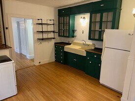 66 Main St in Orono, ME - Building Photo