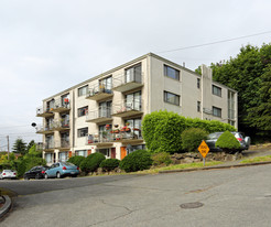 Plymouth Court Apartments