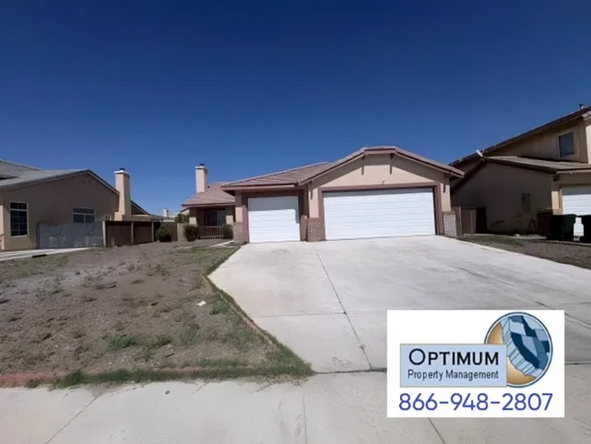 11860 Lupin Rd in Adelanto, CA - Building Photo - Building Photo