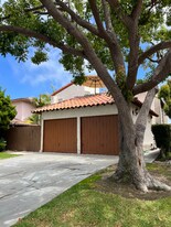 139 Avenida Miramar in San Clemente, CA - Building Photo