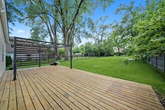 4108 Fairview Ave in Downers Grove, IL - Building Photo - Building Photo