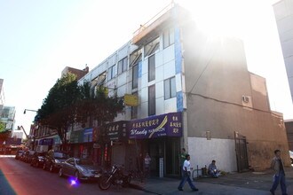 13534-13542 39th Ave in Flushing, NY - Building Photo - Building Photo